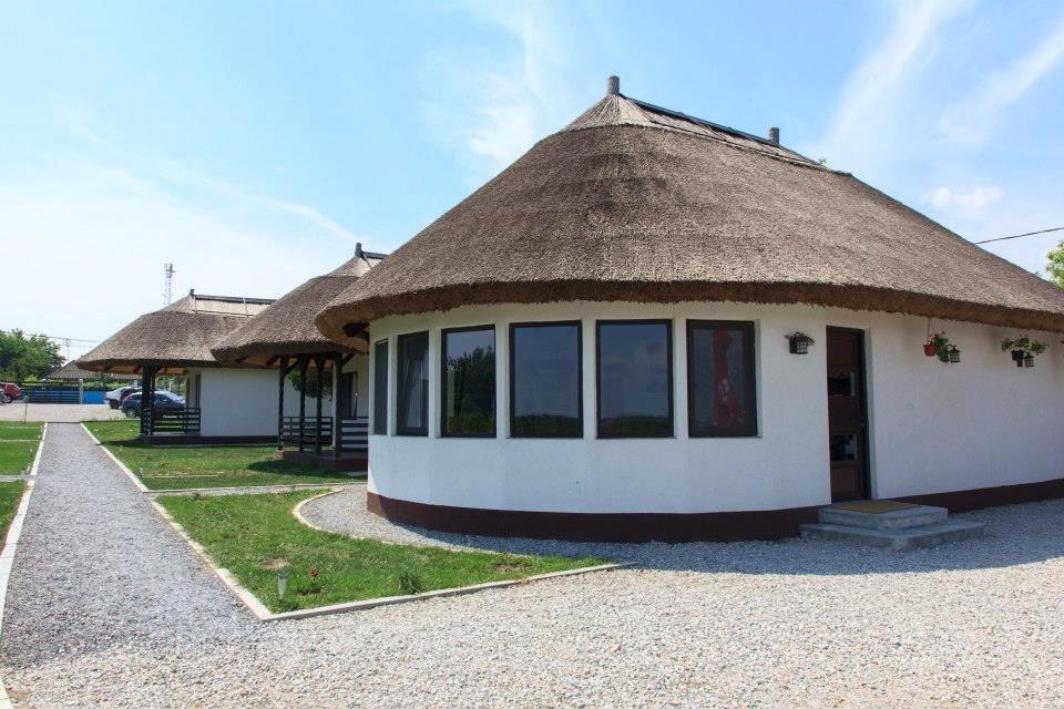 Casa Patru Anotimpuri Hotel Dunavatu de Jos Exterior photo